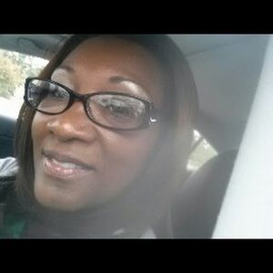 Meet your Posher, Pamela